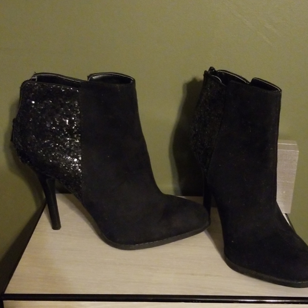 Mossimo heeled  black sparkle ankle boots